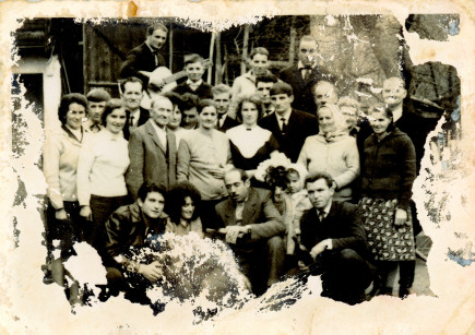 Falusi esküvő. A szülők és a szűkebb rokonság.